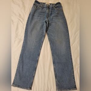 A&F 90's Straight Ultra High Rise Jean